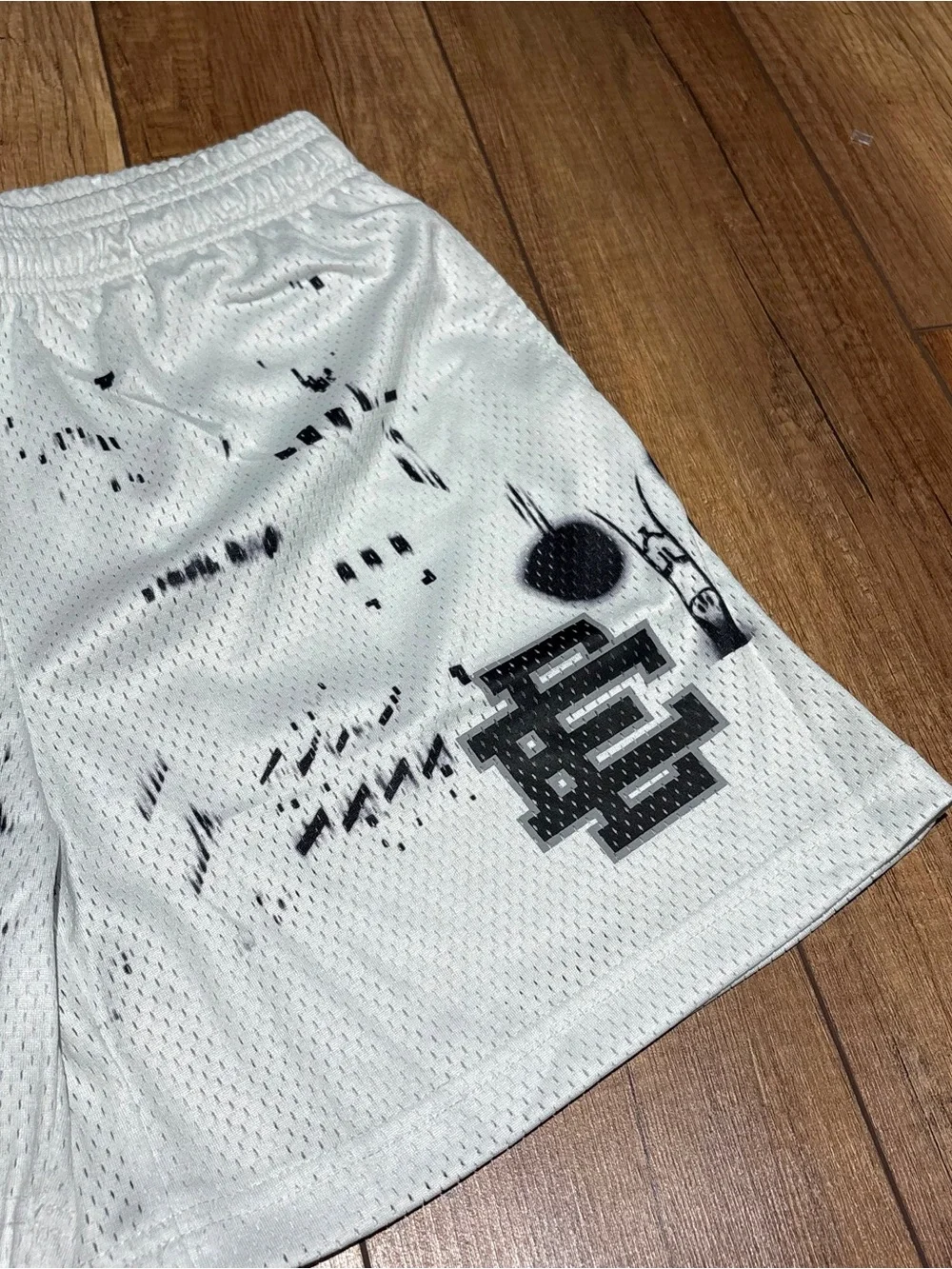 Eric Emanuel EE Mens White and Black Skyline Athletic Mesh Shorts Brand New